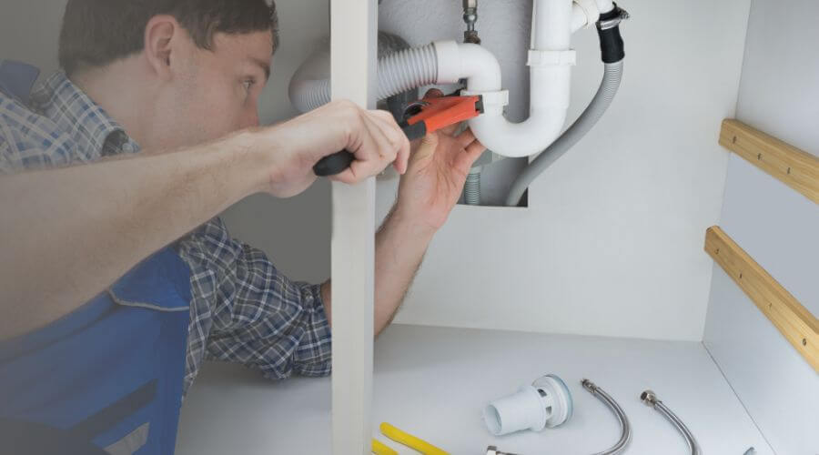 Local tankless water heater installation in Richards, MO